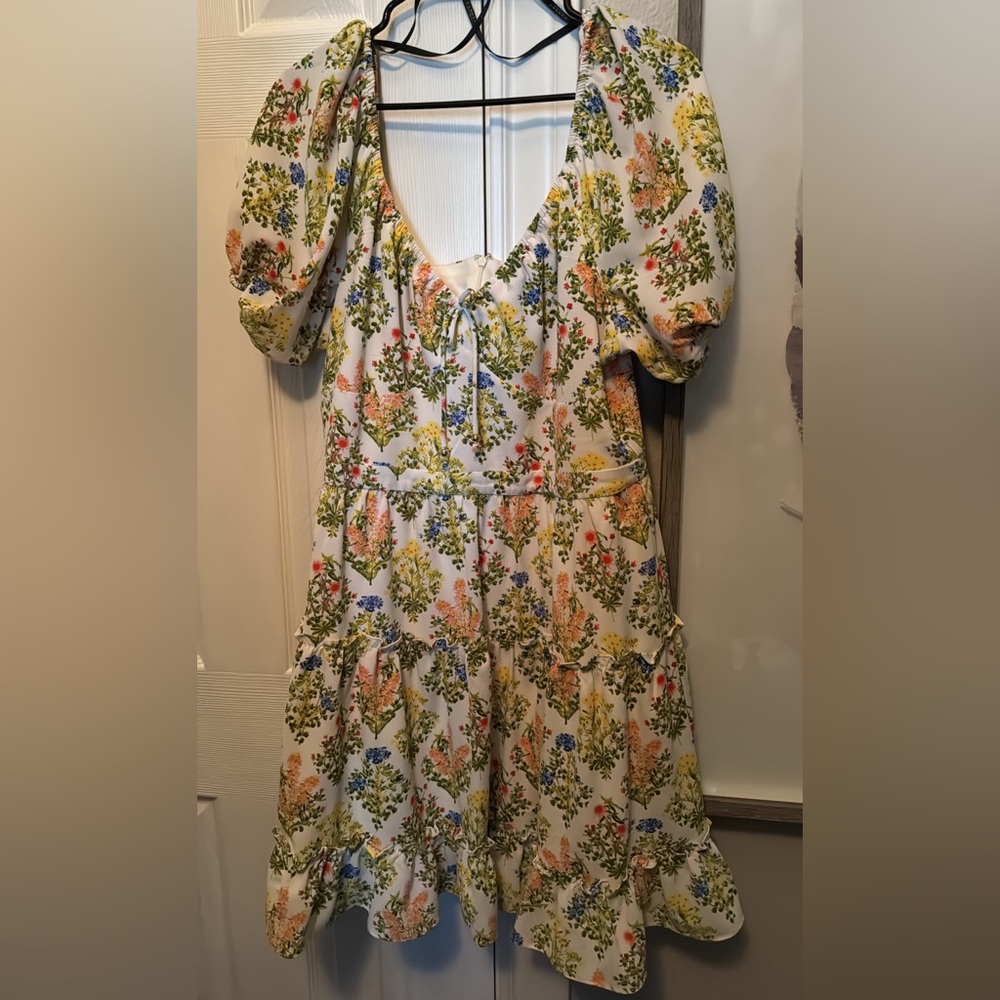 XL floral boutique dress. Super cute!